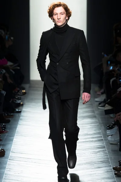Look 1